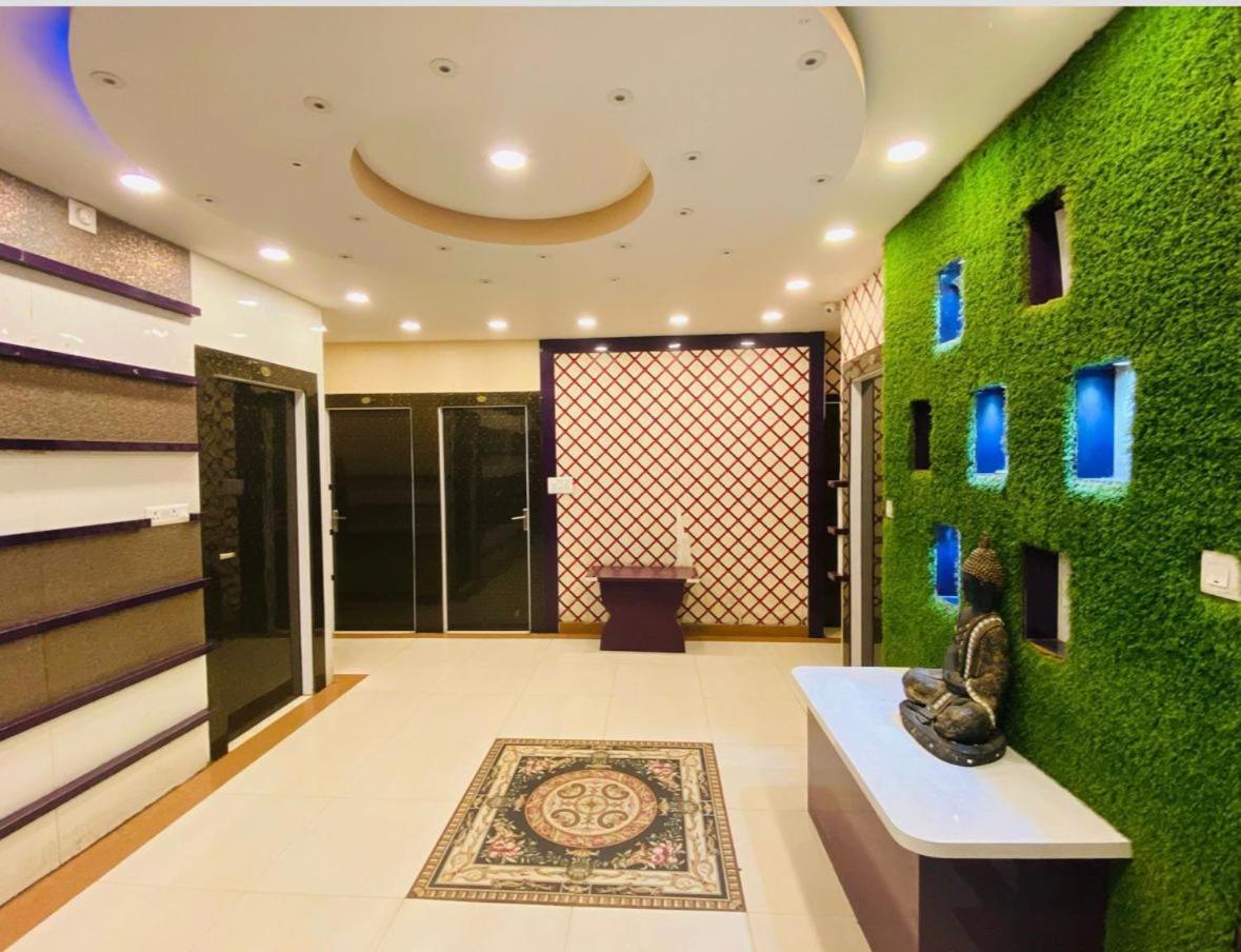 ホテル Basant Vihar International ガヤー エクステリア 写真